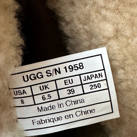 UGG LEATHER LYNNEA CLOG SHEARLING LINED BOOTS - Picture 5 of 7